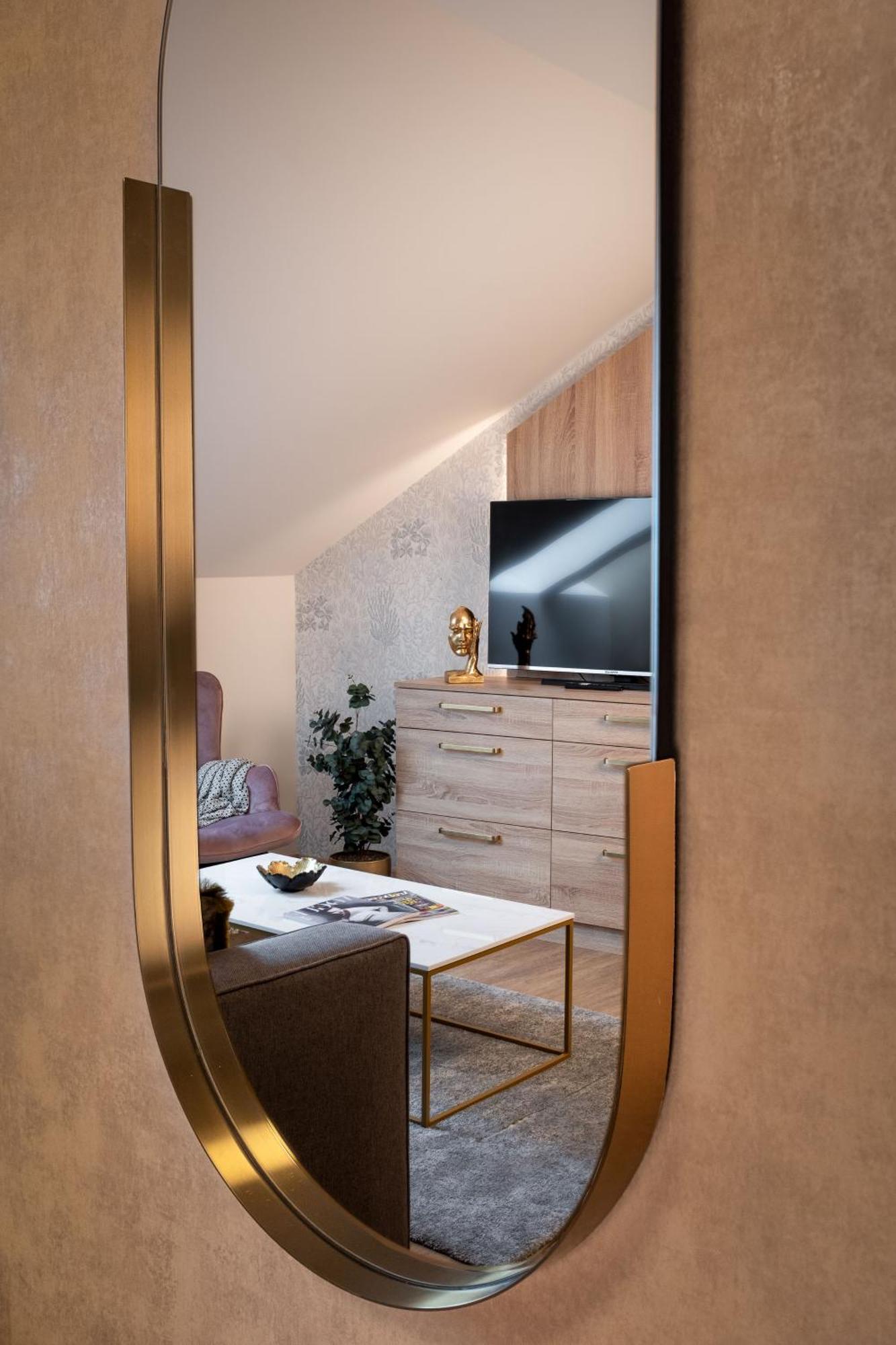 Theatre 9 Apartments By Adrez Prága Kültér fotó
